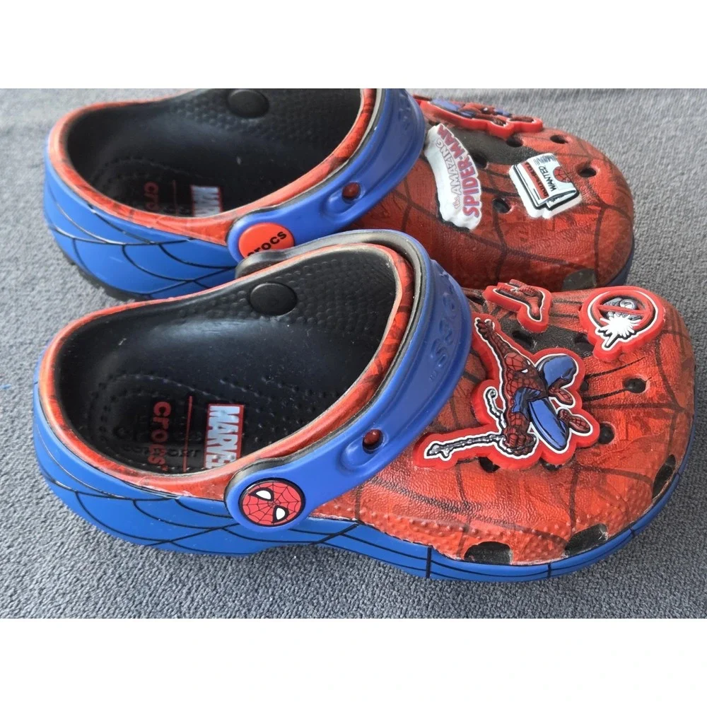 Marvel Spider-Man Crocs Clogs Toddler Size 6 with 3D Charms Deadpool Spider-Man